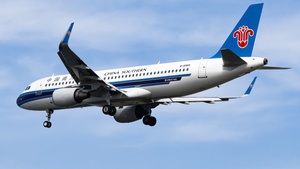 Photo of B-8989 - Airbus A320-214 operated by China Southern Airlines