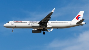Photo of B-9971 - Airbus A321-231 operated by China Eastern Airlines