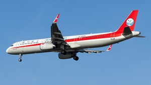 Photo of B-6968 - Airbus A321-231 operated by Sichuan Airlines