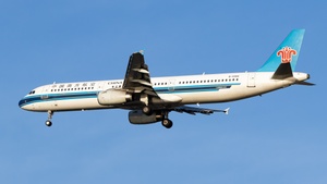 Photo of B-2284 - Airbus A321-231 operated by China Southern Airlines