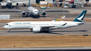 Photo of B-LRO - Airbus A350-941 operated by Cathay Pacific Airways