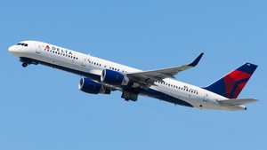 Photo of N688DL - Boeing 757-232 operated by Delta Air Lines