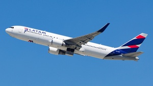 Photo of CC-CXC - Boeing 767-316(ER) operated by LATAM Airlines