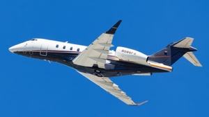 Photo of N586FX - Bombardier Challenger 350 operated by Flexjet