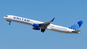Photo of N75854 - Boeing 757-324 operated by United Airlines