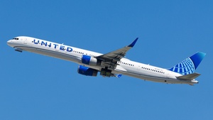 Photo with serial 32811 - Boeing 757-324