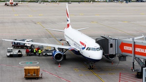 Photo of G-DBCD - Airbus A319-131 operated by British Airways