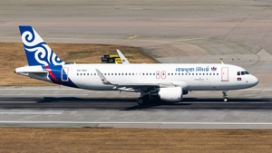 Photo of XU-763 - Airbus A320-214 operated by Cambodia Airways
