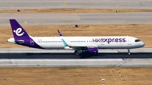 Photo of B-LEK - Airbus A321-231 operated by Hong Kong Express
