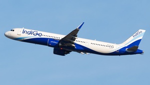 Photo of VT-ILS - Airbus A321-252NX operated by IndiGo
