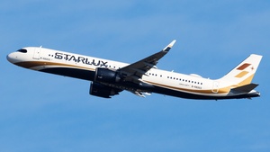 Photo of B-58203 - Airbus A321-252NX operated by Starlux