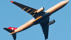 Photo of TC-JNI - Airbus A330-343 operated by Turkish Airlines