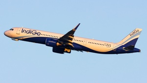 Photo of VT-IBQ - Airbus A321-252NX operated by IndiGo