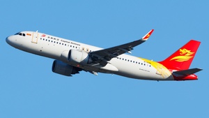 Photo of B-1249 - Airbus A320-251N operated by Capital Airlines
