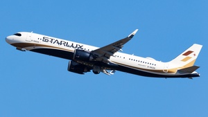 Photo of B-58205 - Airbus A321-252NX operated by Starlux