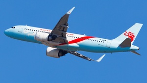 Photo of B-321W - Airbus A320-251N operated by Loong Air