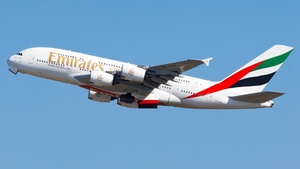 Photo of A6-EOA - Airbus A380-861 operated by Emirates