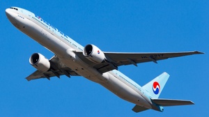 Photo of HL8217 - Boeing 777-3B5(ER) operated by Korean Air