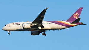 Photo of HS-TQE - Boeing 787-8 Dreamliner operated by Thai Airways International