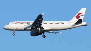 Photo of B-6830 - Airbus A320-214 operated by China Eastern Airlines