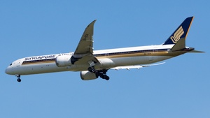 Photo of 9V-SCH - Boeing 787-10 Dreamliner operated by Singapore Airlines