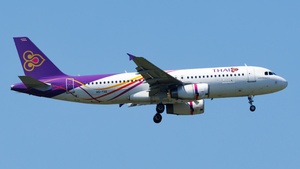 Photo of HS-TXE - Airbus A320-232 operated by Thai Airways International