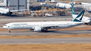 Photo of B-KQX - Boeing 777-367(ER) operated by Cathay Pacific Airways
