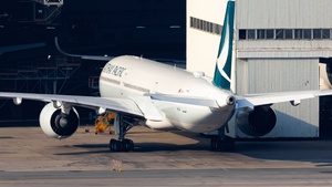 Photo of B-LXQ - Airbus A350-1041 operated by Cathay Pacific Airways