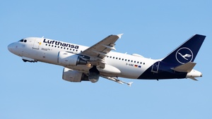 Photo of D-AIBE - Airbus A319-112 operated by Lufthansa