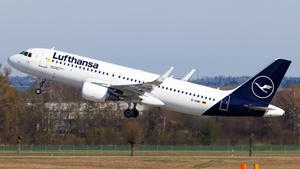 Photo of D-AIWI - Airbus A320-214 operated by Lufthansa