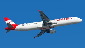 Photo of OE-LBE - Airbus A321-211 operated by Austrian Airlines