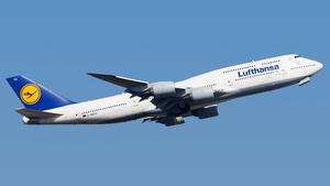 Photo of D-ABYU - Boeing 747-830 operated by Lufthansa