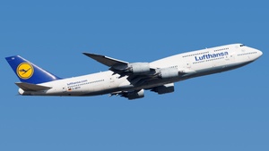 Photo of D-ABYH - Boeing 747-830 operated by Lufthansa