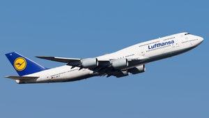 Photo of D-ABYS - Boeing 747-830 operated by Lufthansa