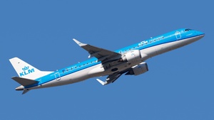 Photo of PH-EZY - Embraer ERJ-190STD operated by KLM Cityhopper