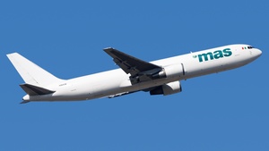 Photo with serial 25853 - Boeing 767-338(ER)(BDSF)