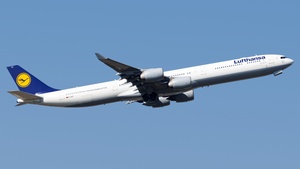 Photo of D-AIHT - Airbus A340-642 operated by Lufthansa
