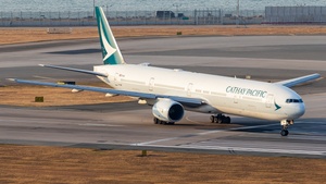 Photo of B-HNO - Boeing 777-367 operated by Cathay Pacific Airways