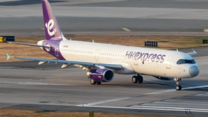Photo of B-HTH - Airbus A321-231 operated by Hong Kong Express