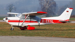 Photo of D-EESL - Reims-Cessna FR172J Reims Rocket operated by Private