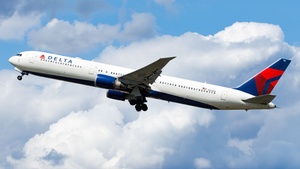 Photo of N825MH - Boeing 767-432(ER) operated by Delta Air Lines