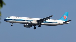 Photo of B-2287 - Airbus A321-231 operated by China Southern Airlines