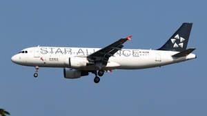 Photo of B-6296 - Airbus A320-214 operated by Shenzhen Airlines