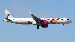 Photo of B-329R - Airbus A321-251NX operated by Loong Air