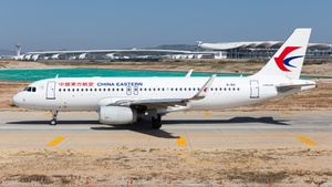 Photo of B-8111 - Airbus A320-232 operated by China Eastern Airlines
