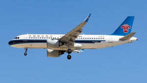 Photo of B-32JL - Airbus A320-251N operated by China Southern Airlines