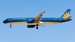 Photo of VN-A358 - Airbus A321-231 operated by Vietnam Airlines