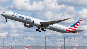 Photo of N717AN - Boeing 777-323(ER) operated by American Airlines