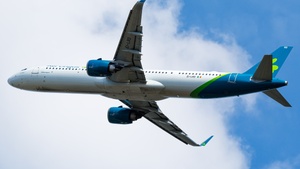 Photo of EI-LRD - Airbus A321-253NX operated by Aer Lingus