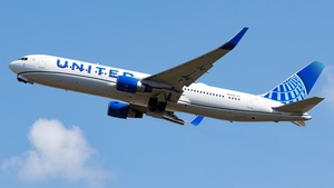 Photo of N658UA - Boeing 767-322(ER) operated by United Airlines